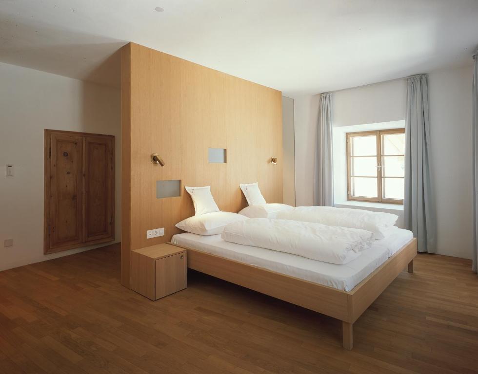 גלורנצה Hotel Gasthof Gruener Baum מראה חיצוני תמונה