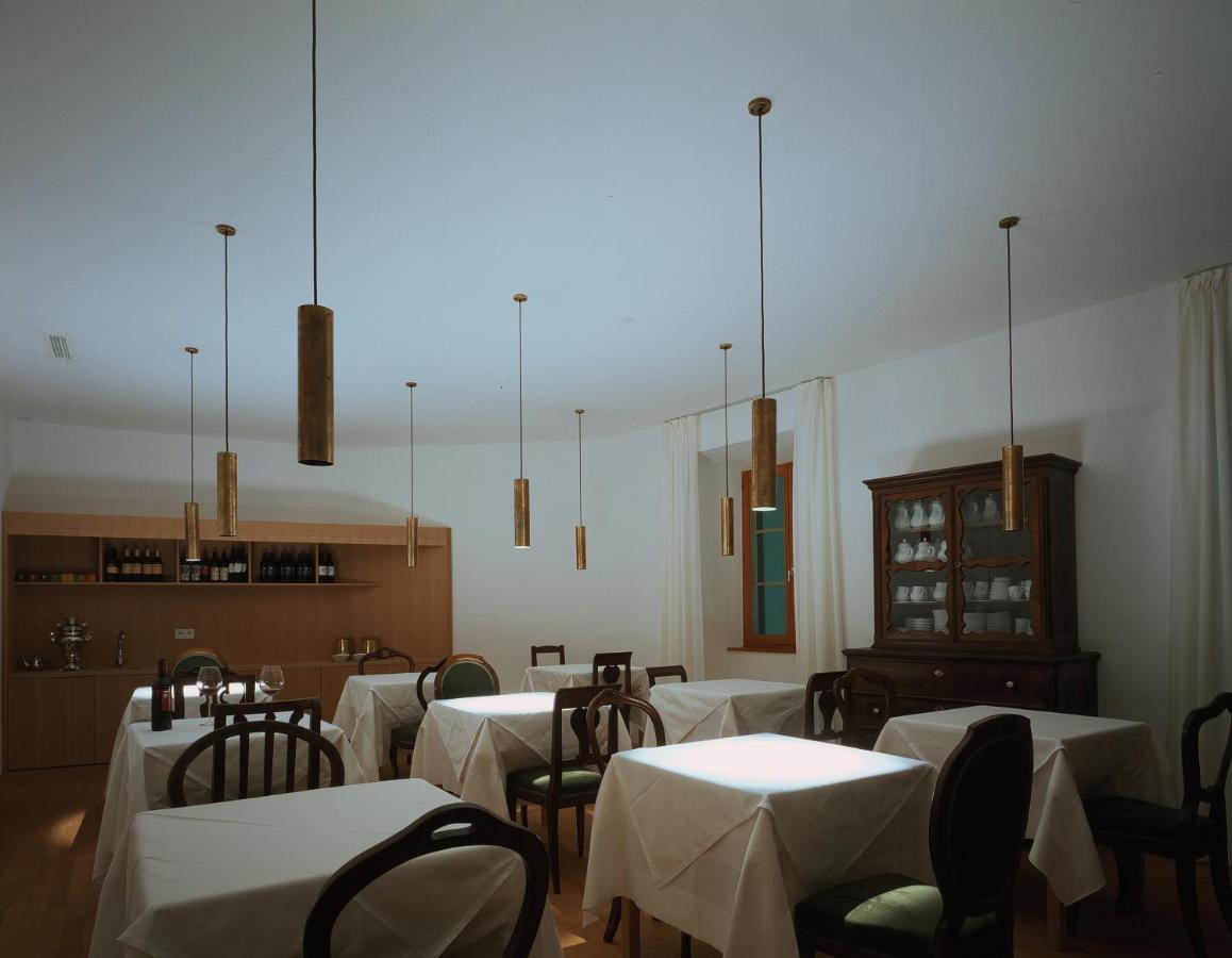 גלורנצה Hotel Gasthof Gruener Baum מראה חיצוני תמונה